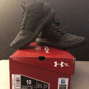 Under Armour Hovr Phantom CT: Black Noir size 10